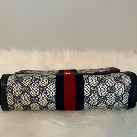 Authentic Gucci Sherry Line Clutch - Picture 10 of 13